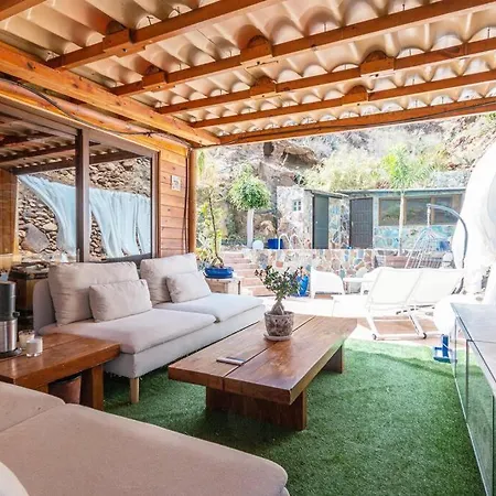 Studio Bed-room In Quiet Montain - Swimming Pool, Jacuzzi, Wifi, Tv Outdoor Chill Out - La Lezardiere * San Bartolomé