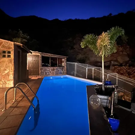 Studio Bed-room In Quiet Montain - Swimming Pool, Jacuzzi, Wifi, Tv Outdoor Chill Out - La Lezardiere * San Bartolomé